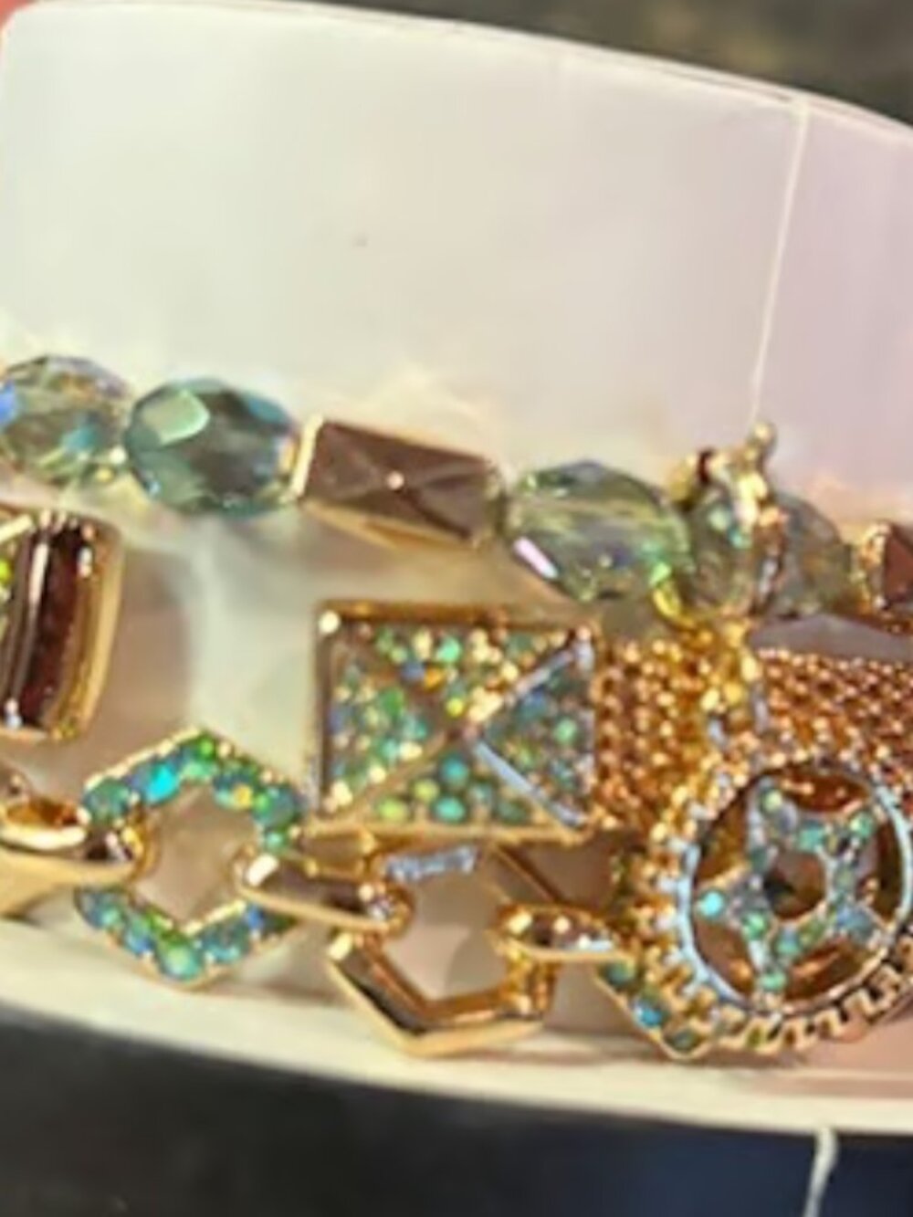 Bomb Party Charmed in Chains ST52936